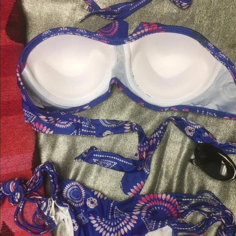 Ruffle top Swimsuit bikini